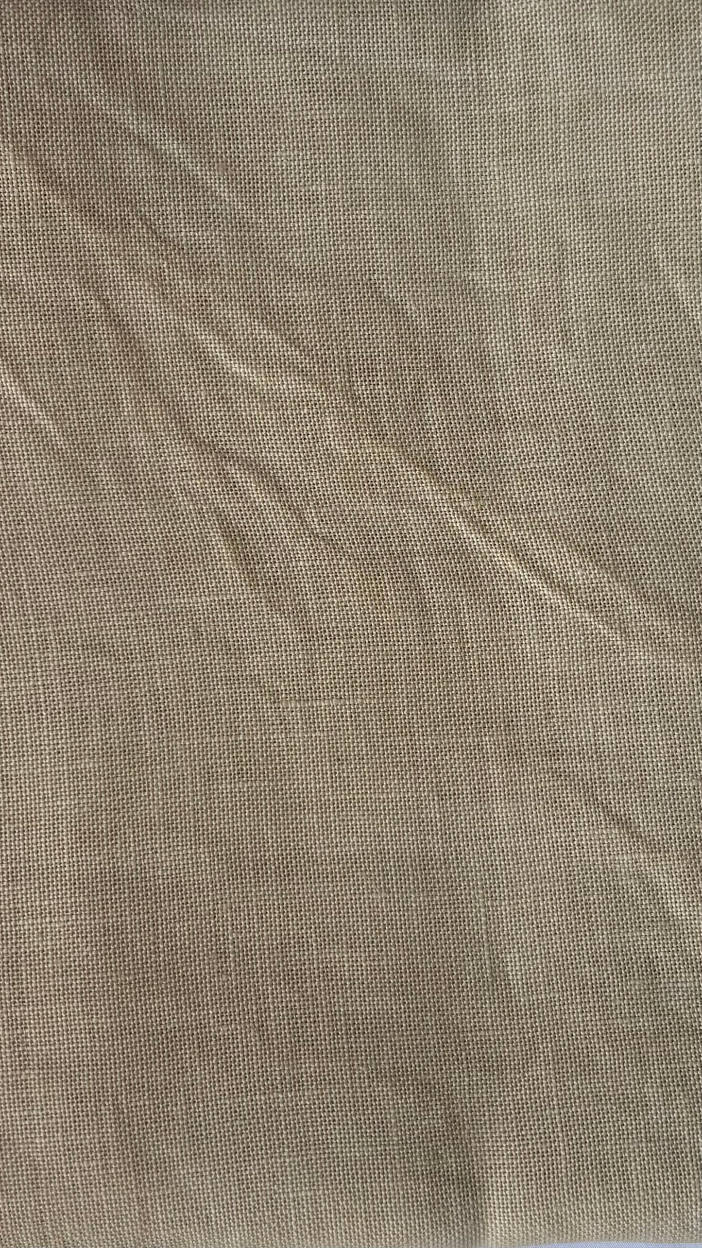Textured beige fabric pattern R&R Creme Brulee 32ct linen