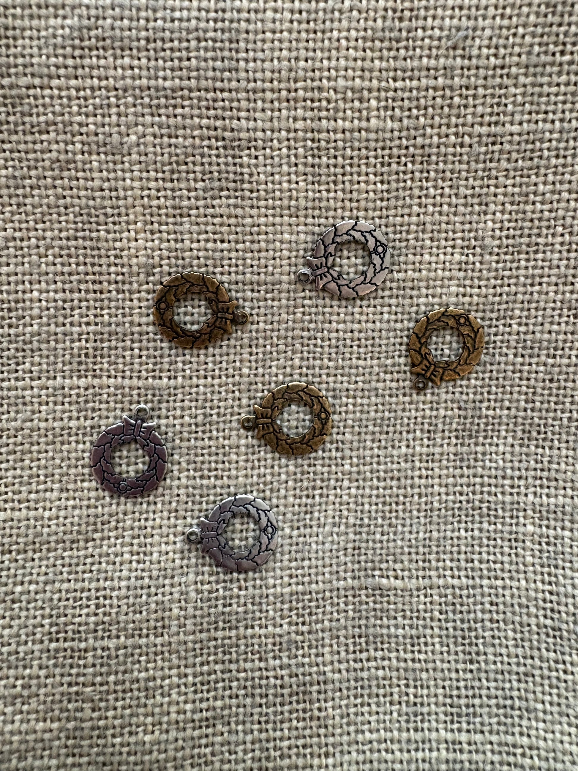 Wreath in gold silver and anqtiue gold