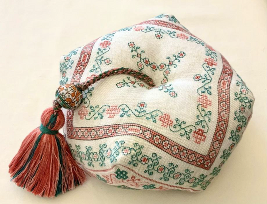 Deruta Biscornu 2026